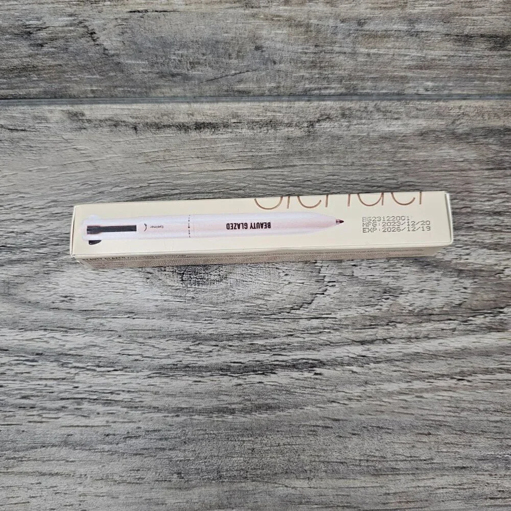 4-in-1 Multi-Functional Eyeliner Brow Lipliner Highlight Makeup Pen